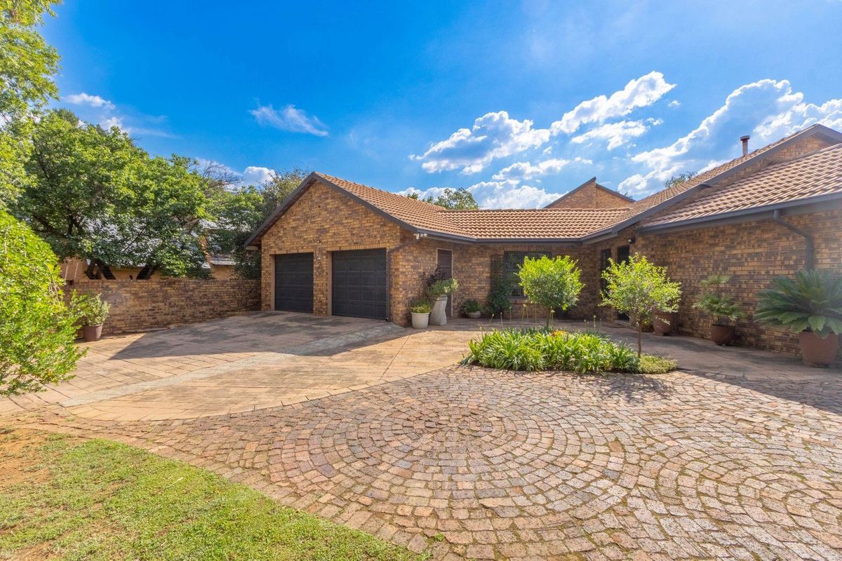 House For Sale In Boksburg - Photo 3