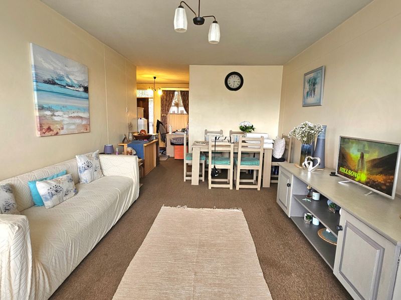 Apartment For Sale In Edenvale - Photo 6