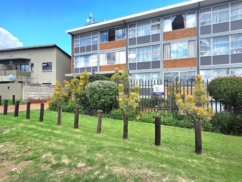 Apartment For Sale In Edenvale - Photo 2