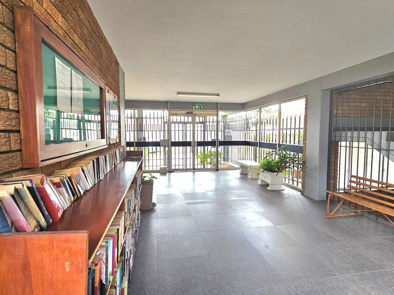 Apartment For Sale In Edenvale - Photo 3