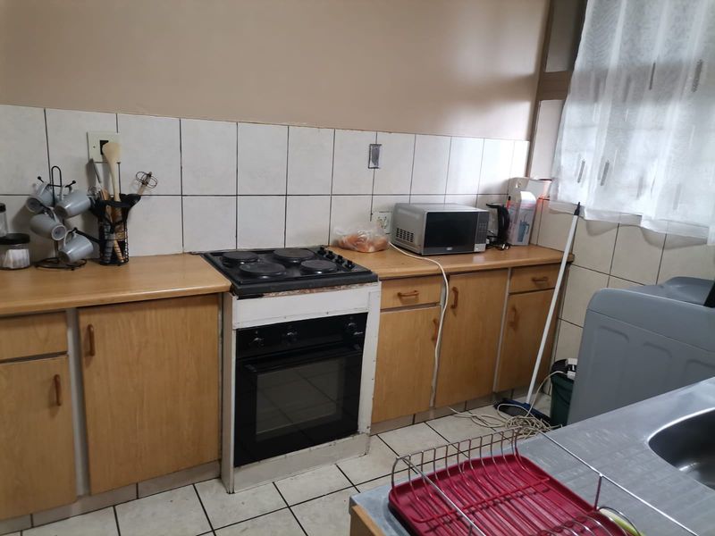 Apartment For Sale In Pretoria - Photo 2