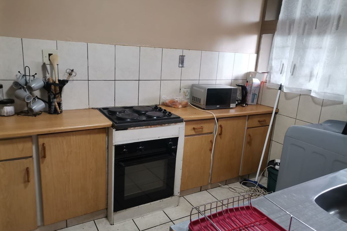 Apartment For Sale In Pretoria - Photo 2