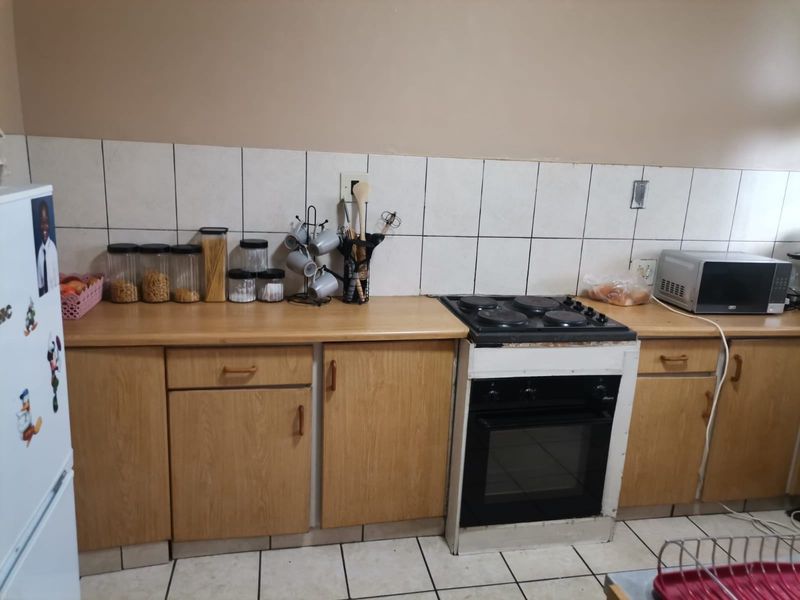 Apartment For Sale In Pretoria - Photo 3