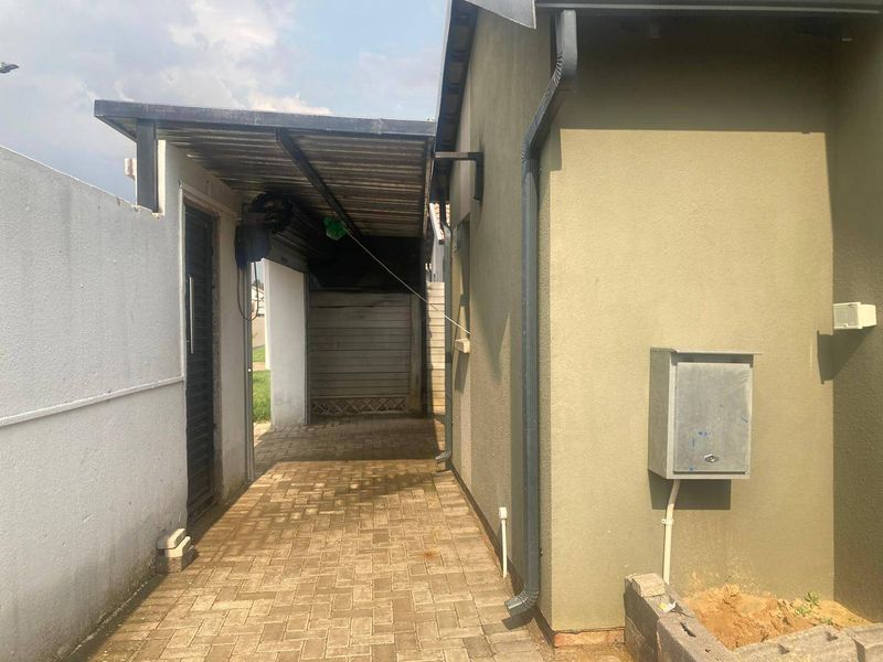 House For Sale In Alberton - Photo 2