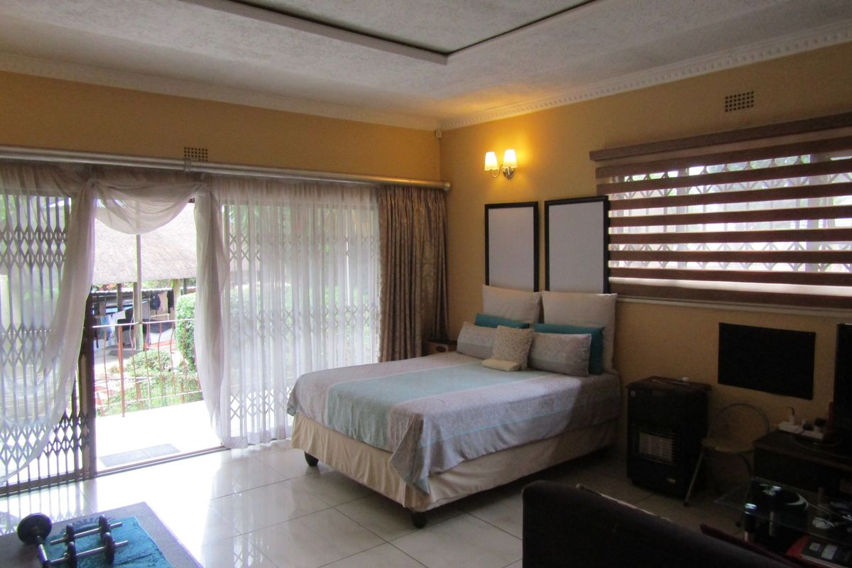 House For Sale In Johannesburg - Photo 4