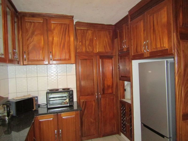 House For Sale In Johannesburg - Photo 6