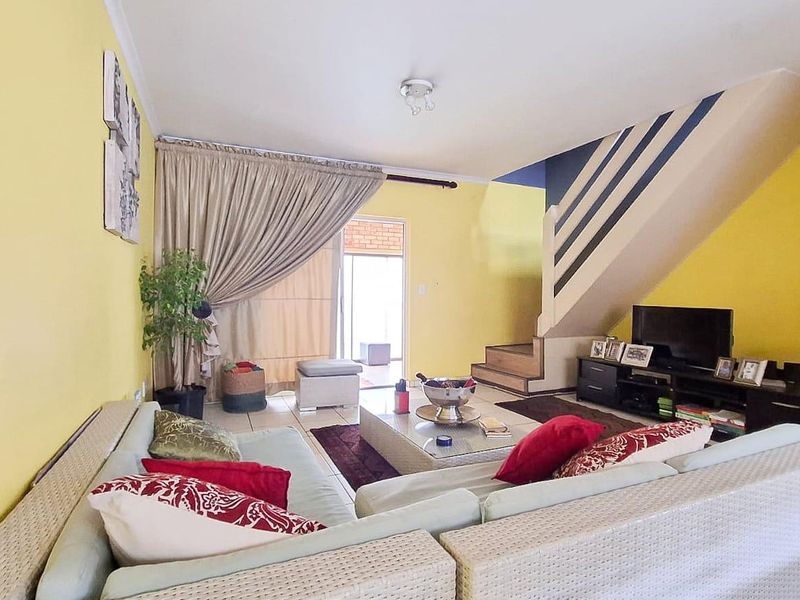 Townhouse For Sale In Roodepoort - Photo 9