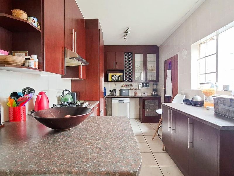 Townhouse For Sale In Roodepoort - Photo 4