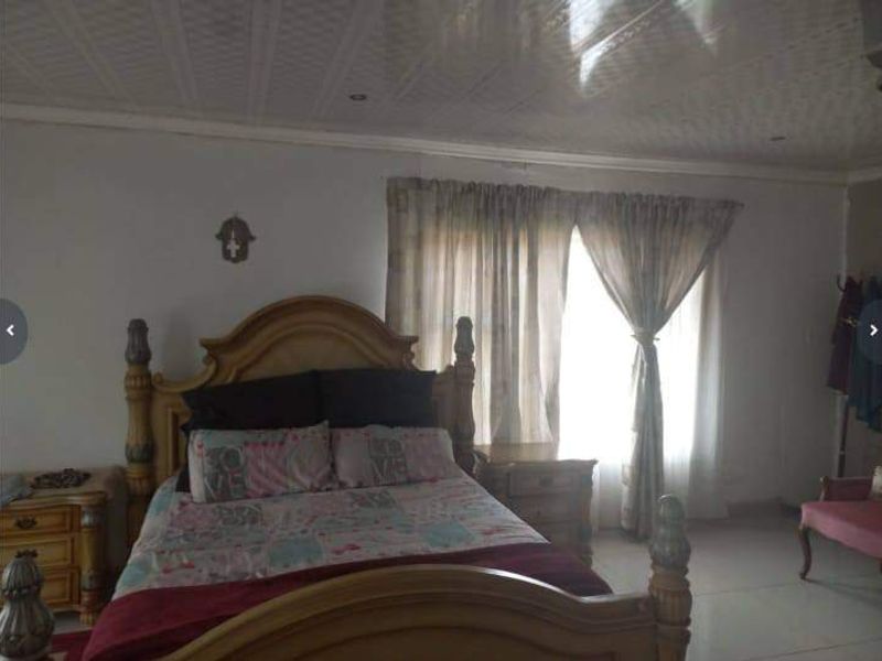 House For Sale In Johannesburg - Photo 9