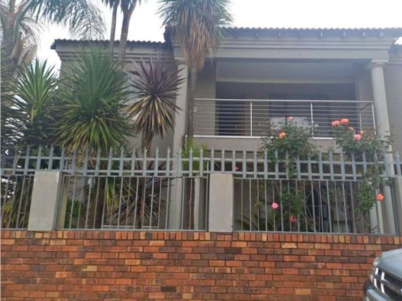 House For Sale In Johannesburg - Photo 1