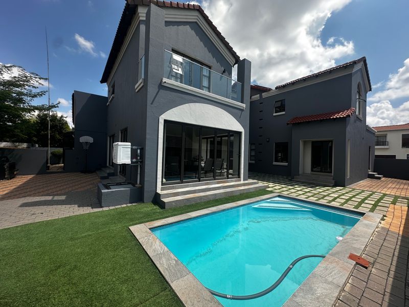 House For Sale In Centurion - Photo 2