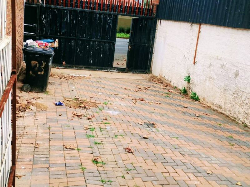 House For Sale In Johannesburg - Photo 5