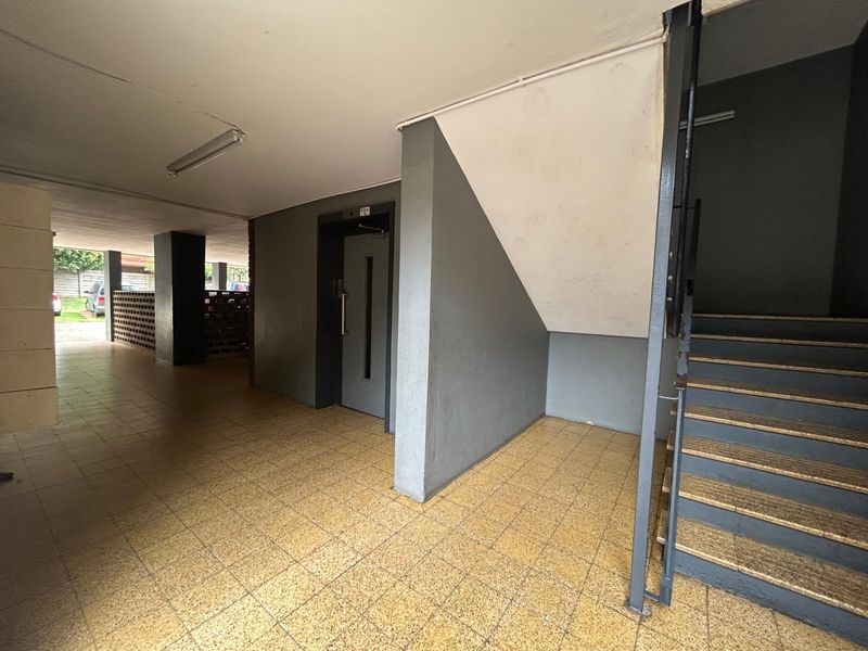 Apartment For Sale In Pretoria - Photo 3