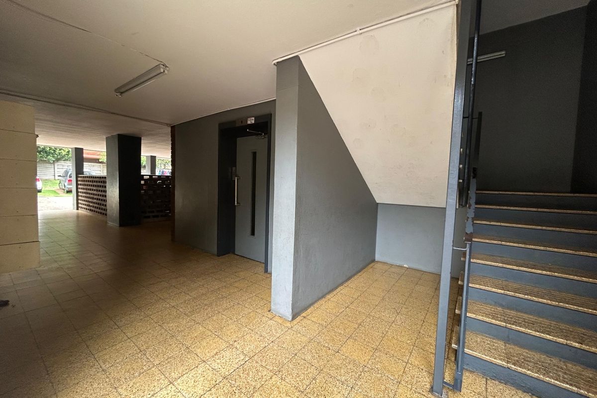Apartment For Sale In Pretoria - Photo 3