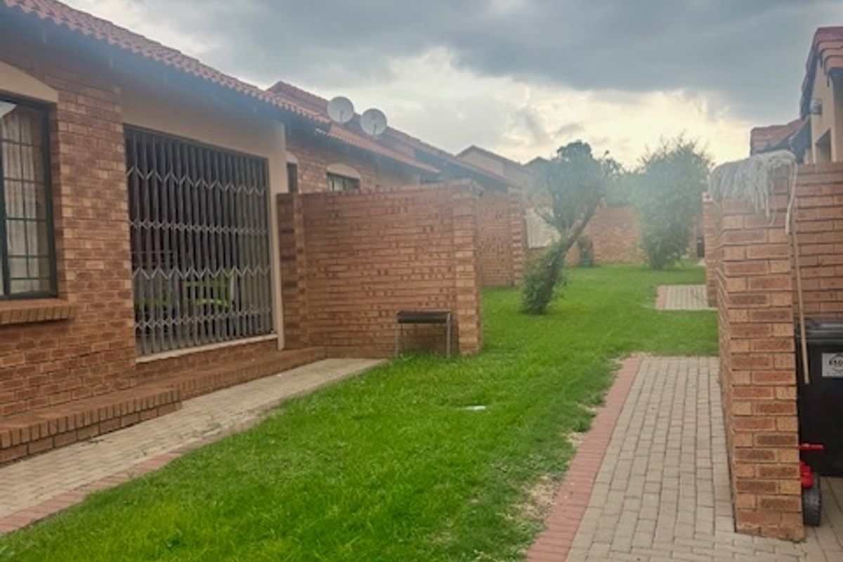 Townhouse For Sale In Centurion - Photo 5