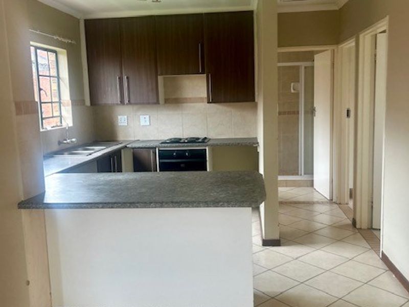 Townhouse For Sale In Centurion - Photo 9
