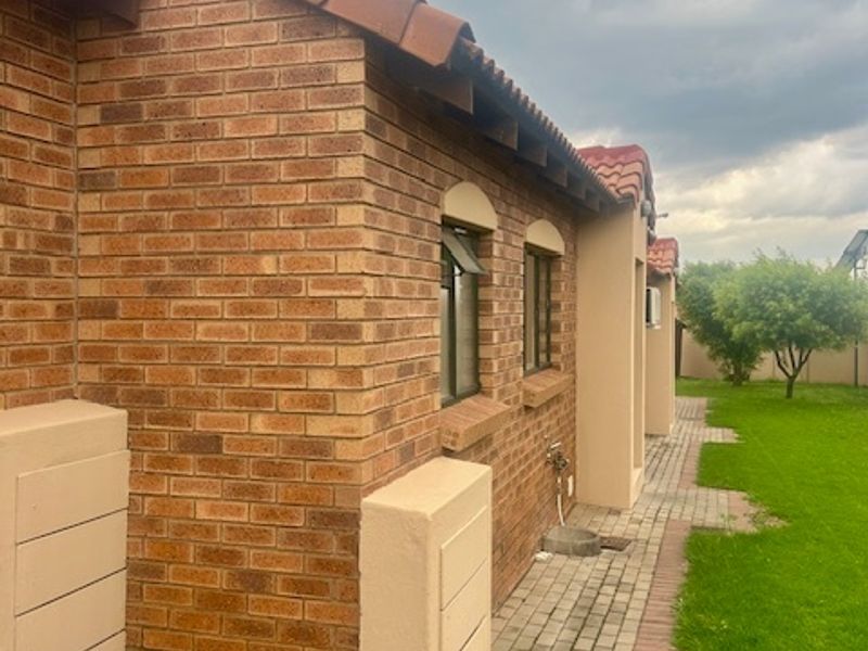 Townhouse For Sale In Centurion - Photo 1