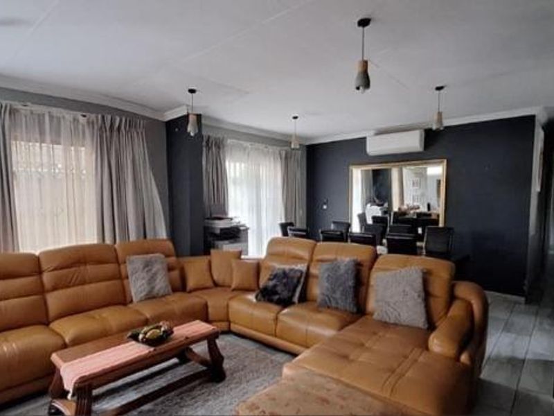 House For Sale In Kempton Park - Photo 4