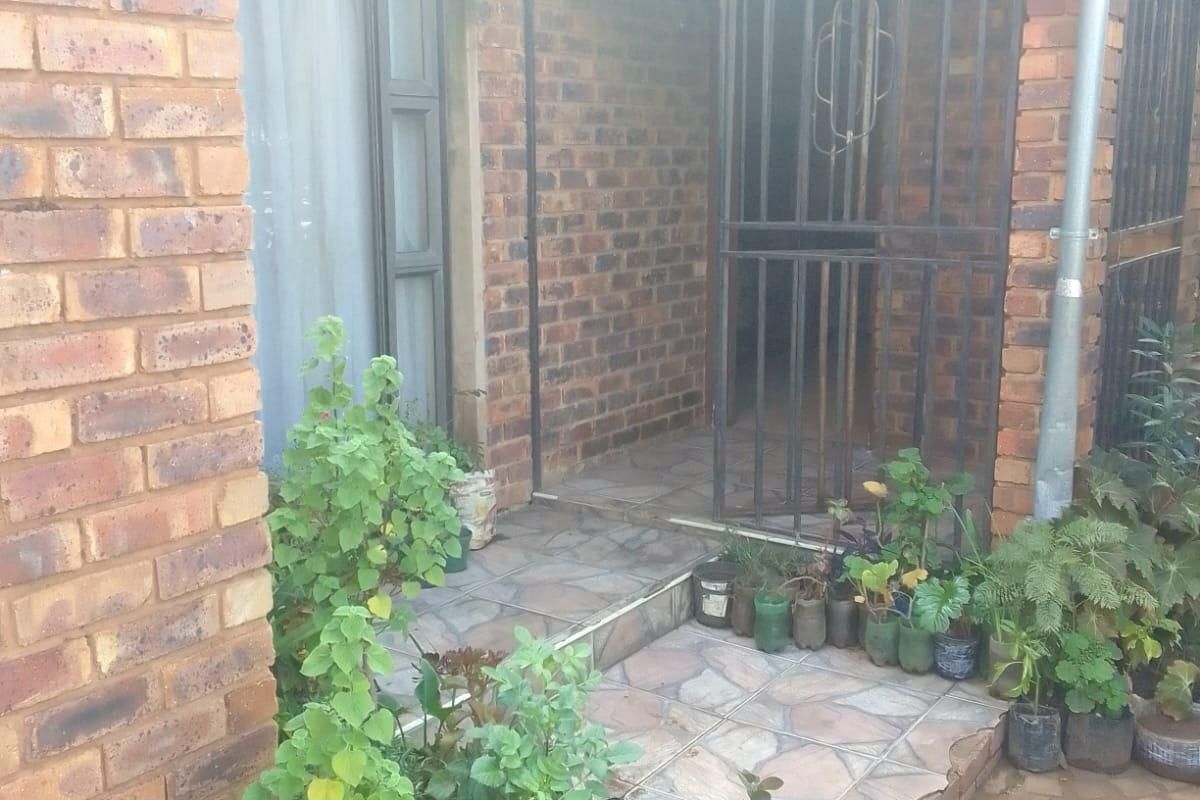 House For Sale In Evaton - Photo 3