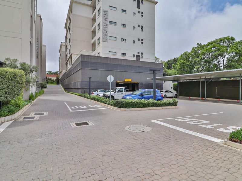 Apartment Rental Monthly In Sandton - Photo 7