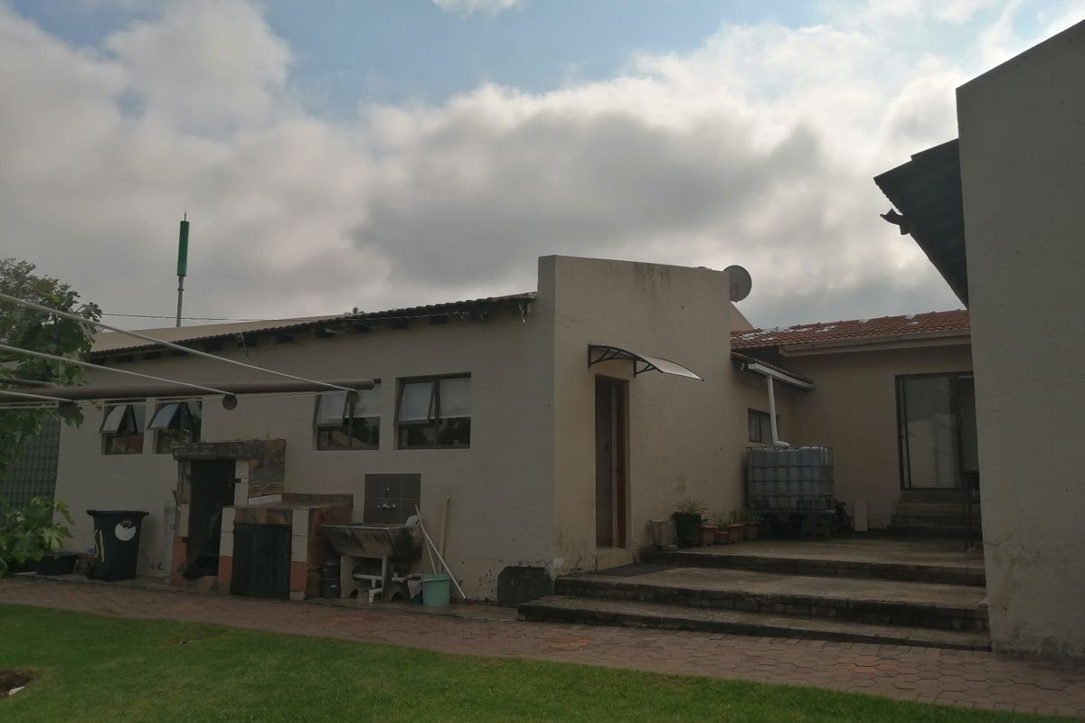 House For Sale In Johannesburg - Photo 4