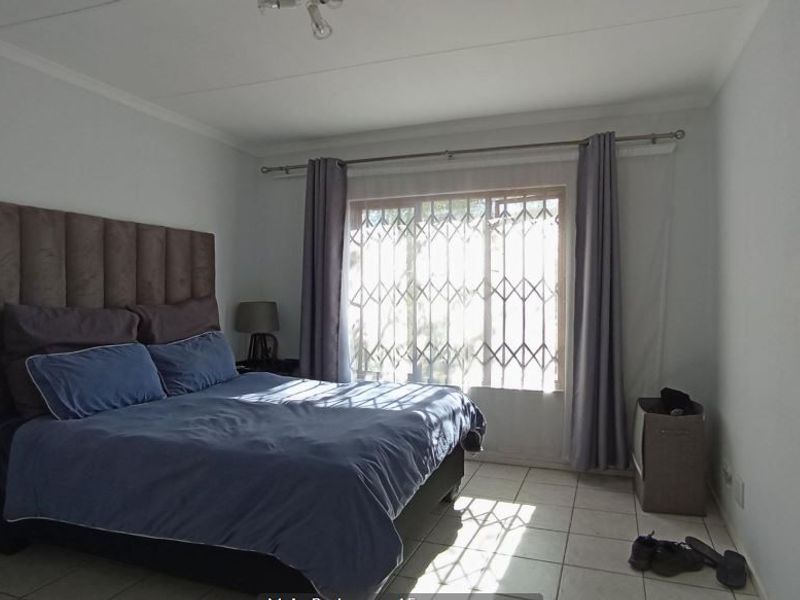 Apartment For Sale In Midrand - Photo 6