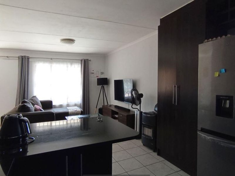 Apartment For Sale In Midrand - Photo 5