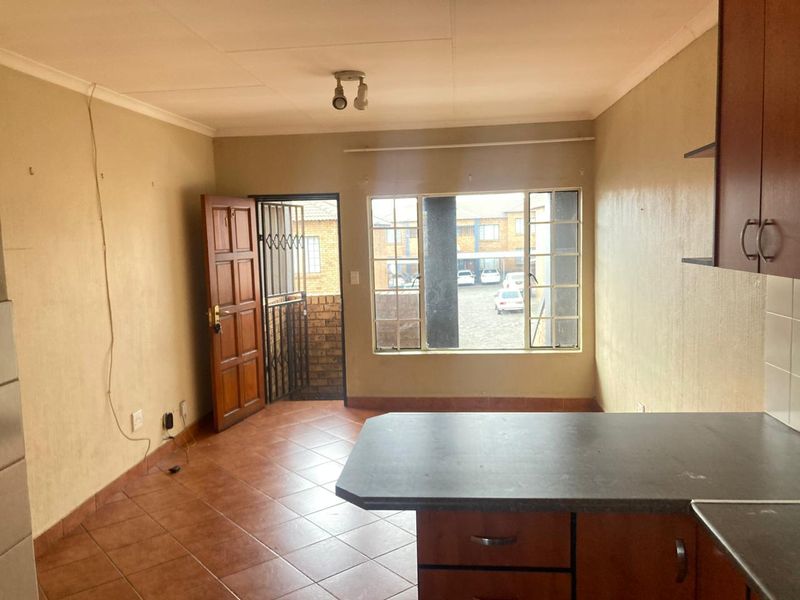 Apartment For Sale In Boksburg - Photo 4