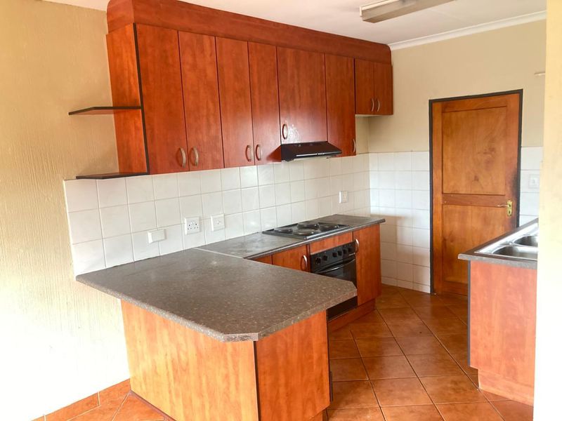 Apartment For Sale In Boksburg - Photo 3