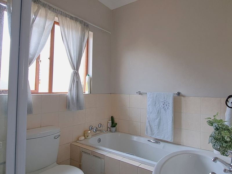 Townhouse For Sale In Midrand - Photo 8