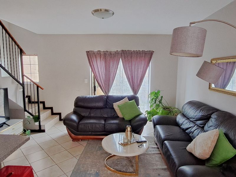 Townhouse For Sale In Midrand - Photo 3