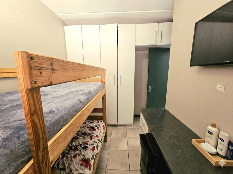 Apartment Rental Monthly In Cape Town - Photo 9