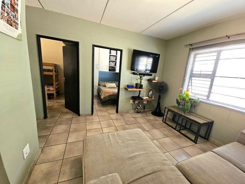 Apartment Rental Monthly In Cape Town - Photo 2