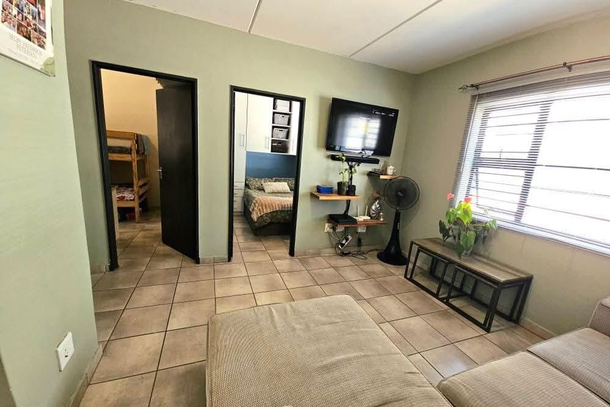 Apartment Rental Monthly In Cape Town - Photo 2