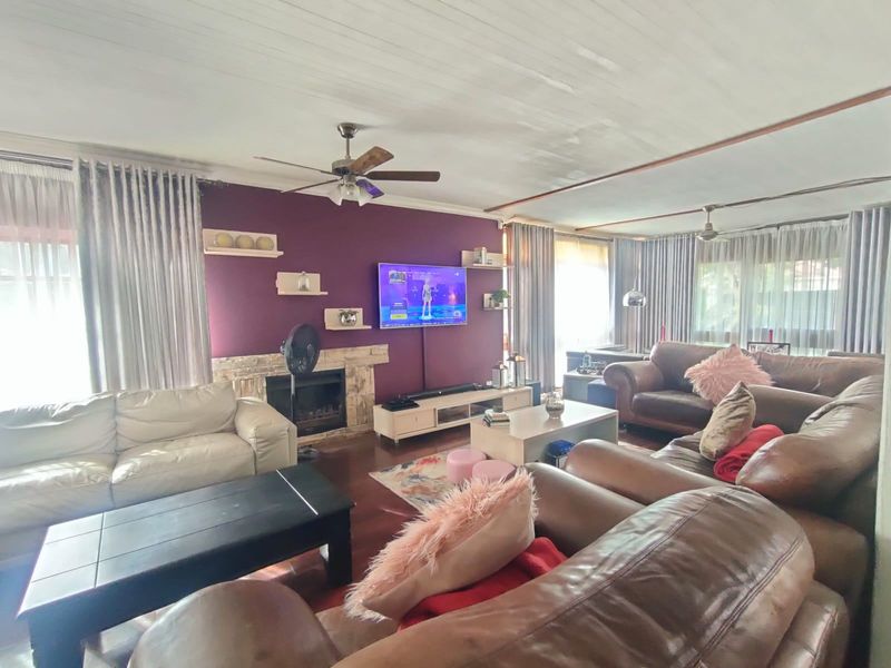 House For Sale In Roodepoort - Photo 7