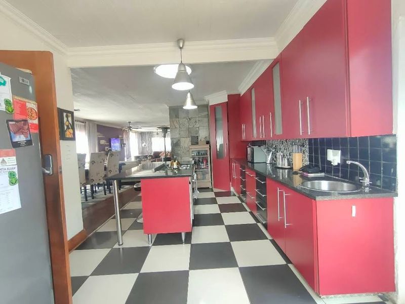 House For Sale In Roodepoort - Photo 5