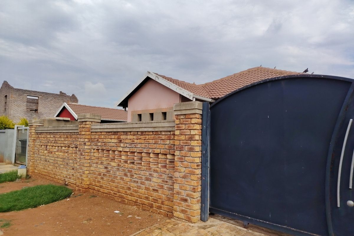 House For Sale In Boksburg - Photo 4