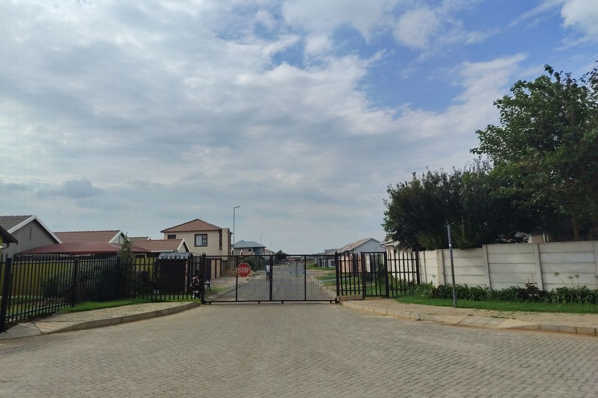 House For Sale In Boksburg - Photo 3