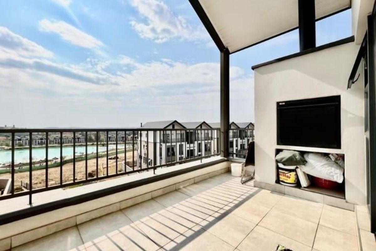 Apartment For Sale In Midrand - Photo 4