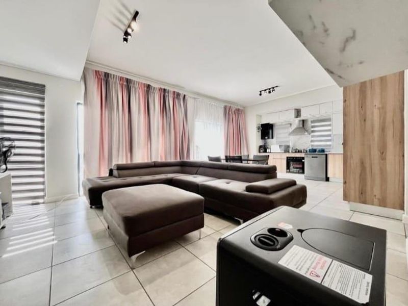 Apartment For Sale In Midrand - Photo 6