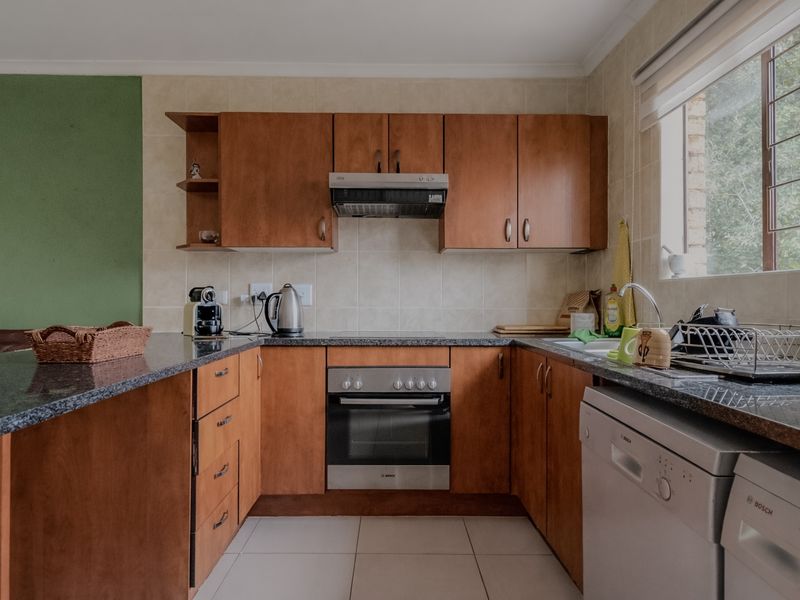 Townhouse For Sale In Randburg - Photo 9