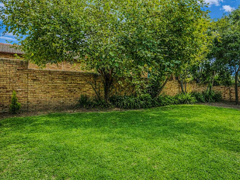 Townhouse For Sale In Randburg - Photo 5