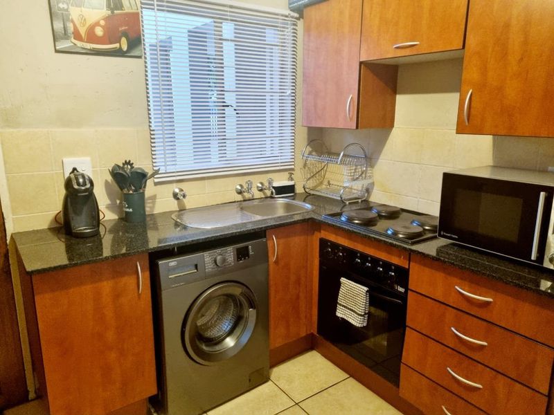 Apartment For Sale In Boksburg - Photo 4