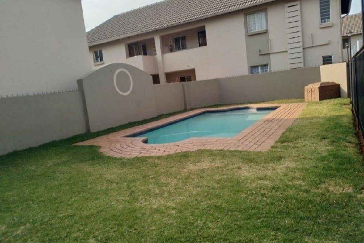Apartment For Sale In Boksburg - Photo 2