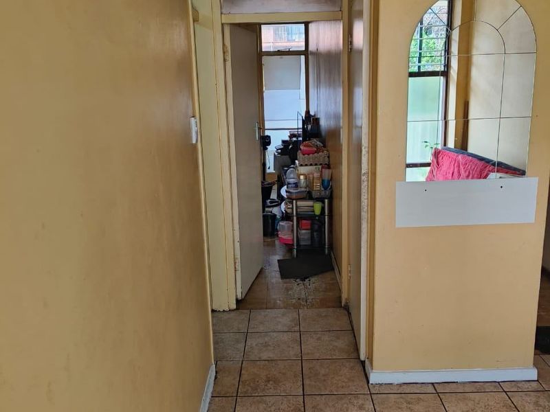 Apartment For Sale In Pretoria - Photo 3