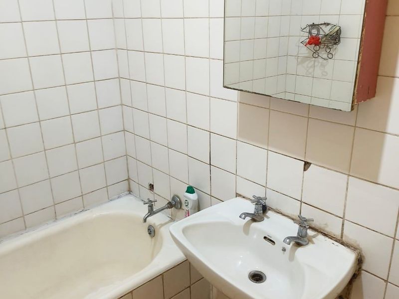 Apartment For Sale In Pretoria - Photo 4