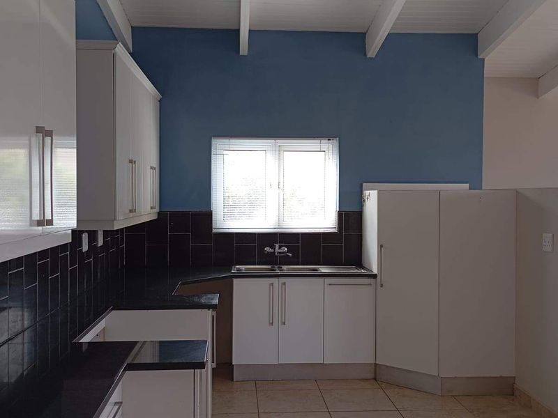 House For Sale In Port Elizabeth - Photo 5
