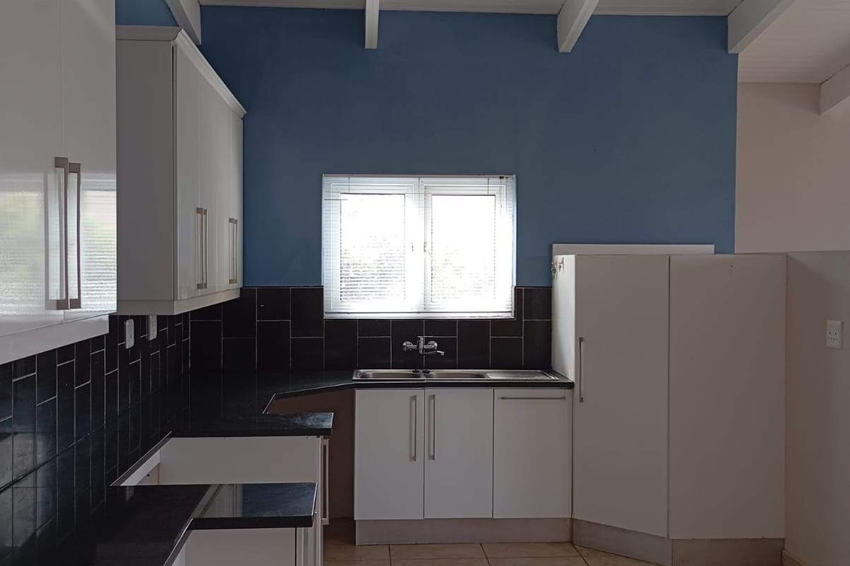 House For Sale In Port Elizabeth - Photo 5