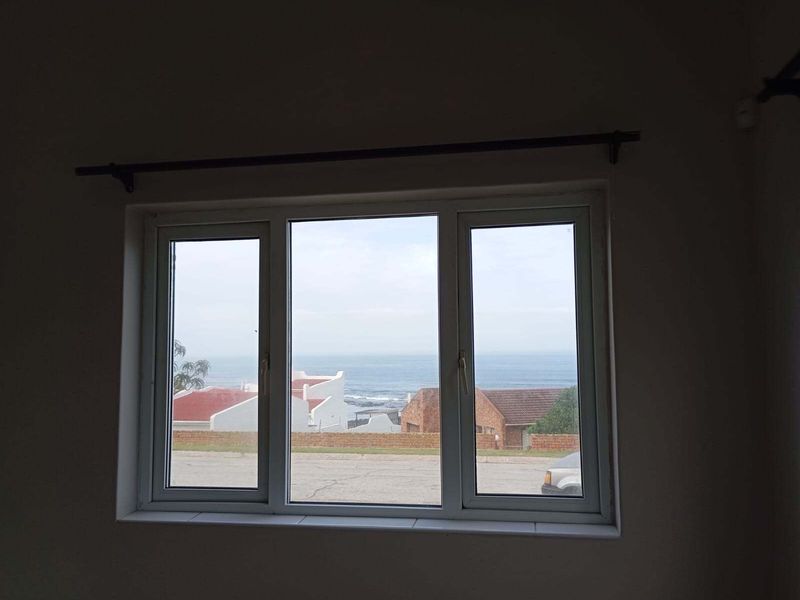 House For Sale In Port Elizabeth - Photo 4