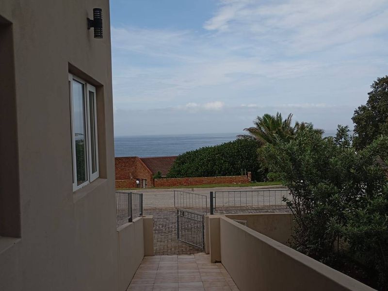 House For Sale In Port Elizabeth - Photo 2